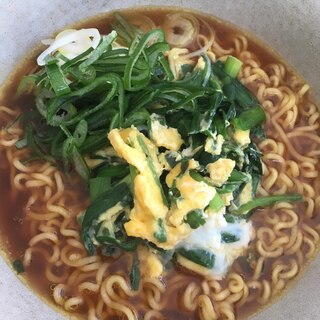 ニラ卵のラーメン